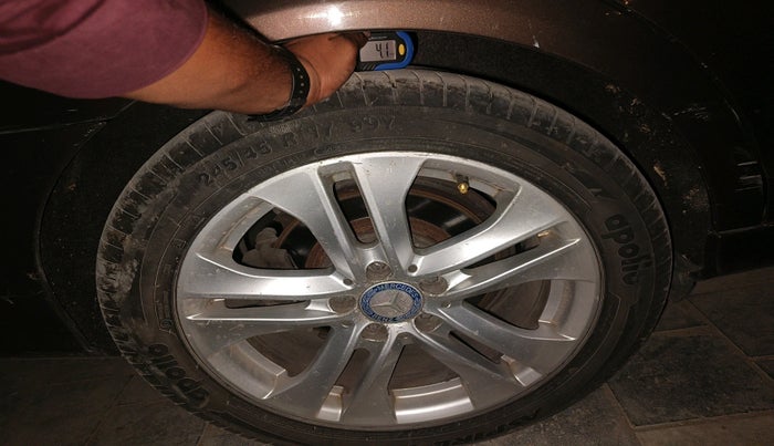 2013 Mercedes Benz C Class C 220 CDI Avantagarde, Diesel, Automatic, 1,22,473 km, tyre