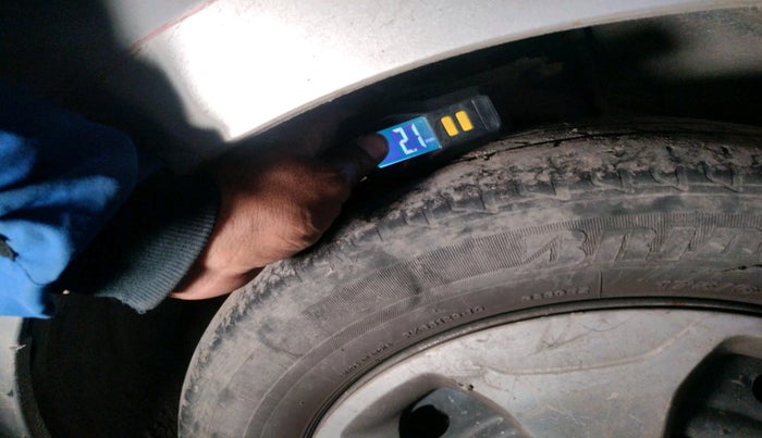 2017 Tata Tiago XTA PETROL, Petrol, Automatic, 1,00,126 km, tyre