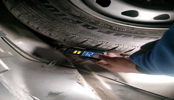 2017 Tata Tiago XTA PETROL, Petrol, Automatic, 1,00,126 km, tyre