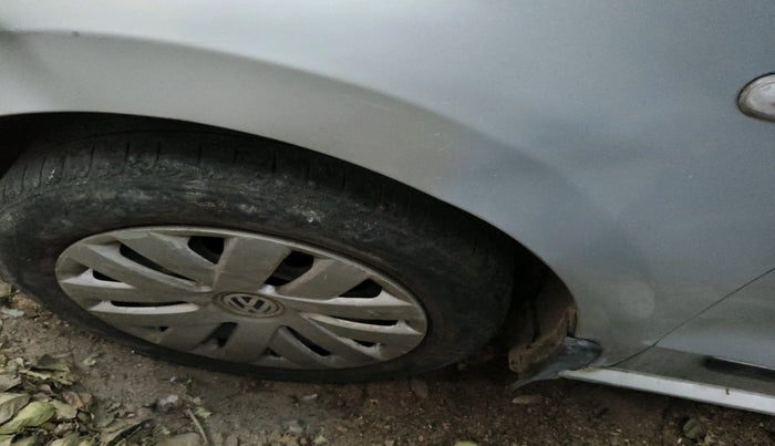 2012 Volkswagen Polo COMFORTLINE 1.2L, Diesel, Manual, 1,04,780 km, tyre