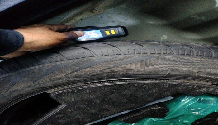 2019 Maruti S Cross ALPHA 1.3, Diesel, Manual, 1,07,668 km, tyre