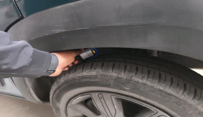 2019 Renault Kwid CLIMBER 1.0 AMT, Petrol, Automatic, 45,764 km, tyre