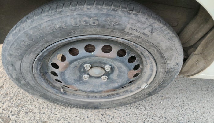 2015 Renault Lodgy 85 PS RXL, Diesel, Manual, 72,950 km, tyre