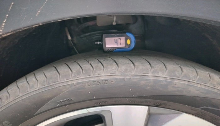 2022 Volkswagen TAIGUN TOPLINE 1.0 TSI MT, Petrol, Manual, 77,755 km, tyre