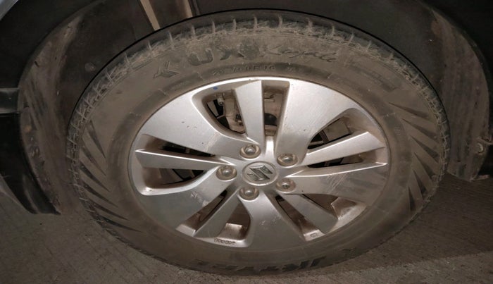 2015 Maruti S Cross ZETA 1.3, Diesel, Manual, 1,56,847 km, tyre