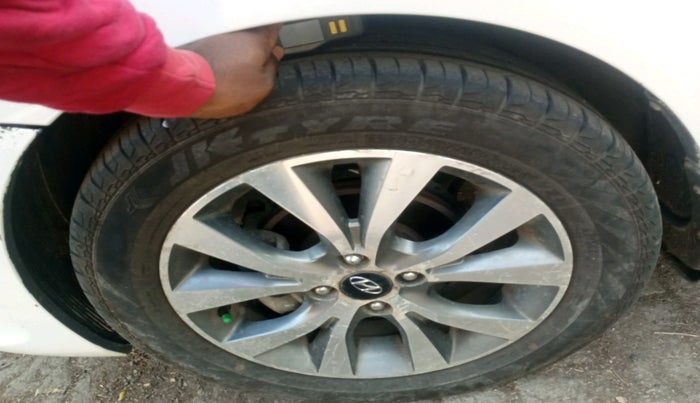 2014 Hyundai Verna FLUIDIC 1.6 VTVT SX, Petrol, Manual, 1,04,960 km, tyre