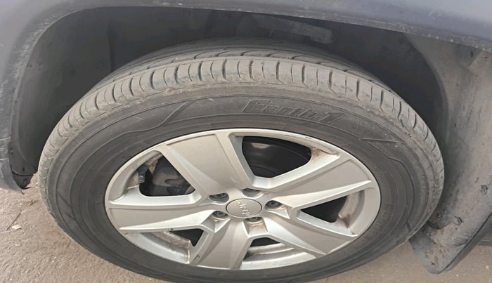 2021 Jeep Compass SPORT 1.4 PETROL DCT, Petrol, Automatic, 1,13,002 km, tyre