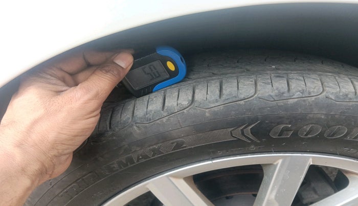 2018 Volkswagen Polo HIGHLINE PLUS 1.2(16 ALLOY, Petrol, Manual, 98,998 km, tyre