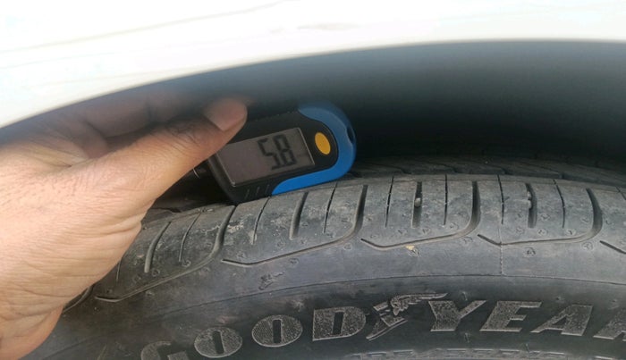 2018 Volkswagen Polo HIGHLINE PLUS 1.2(16 ALLOY, Petrol, Manual, 98,998 km, tyre