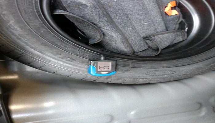 2020 Hyundai VENUE S 1.2, Petrol, Manual, 9,884 km, tyre