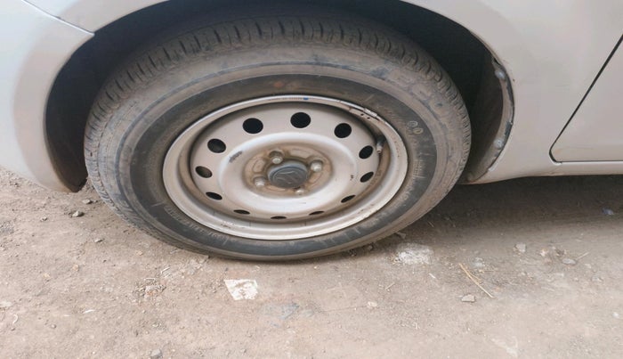 2011 Maruti Ritz LXI, Petrol, Manual, 80,137 km, tyre