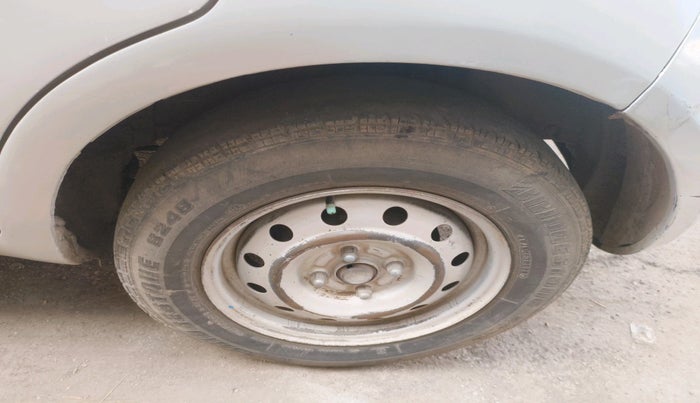 2011 Maruti Ritz LXI, Petrol, Manual, 80,137 km, tyre