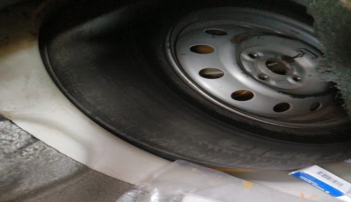 2011 Maruti Ritz LXI, Petrol, Manual, 80,137 km, tyre