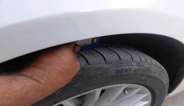 2016 BMW 3 Series 320d Luxury Line, Diesel, Automatic, 86,156 km, tyre