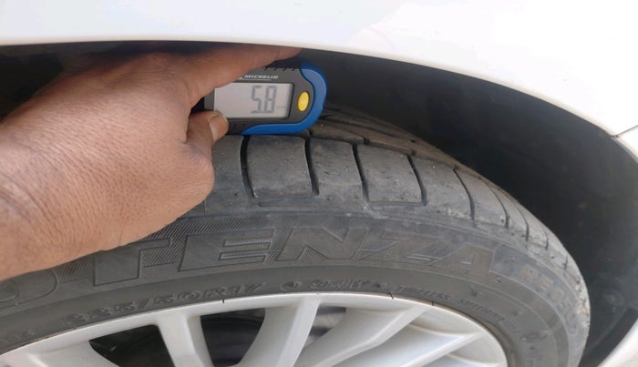 2016 BMW 3 Series 320d Luxury Line, Diesel, Automatic, 86,156 km, tyre