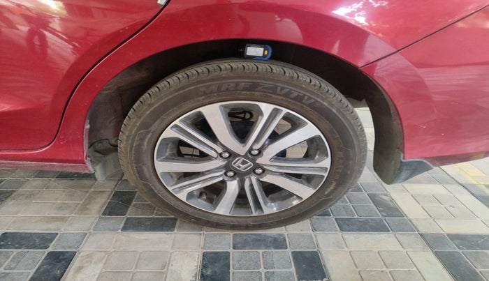 2024 Honda Amaze 1.2L I-VTEC VX CVT, Petrol, Automatic, 11,984 km, tyre