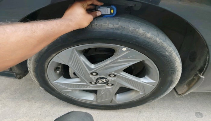 2021 Hyundai Verna SX 1.5 VTVT IVT, Petrol, Automatic, 27,515 km, tyre