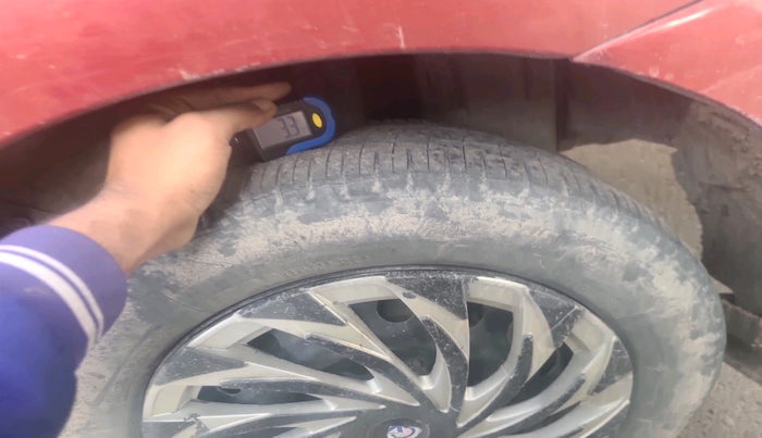 2011 Toyota Etios G, Petrol, Manual, 1,26,483 km, tyre