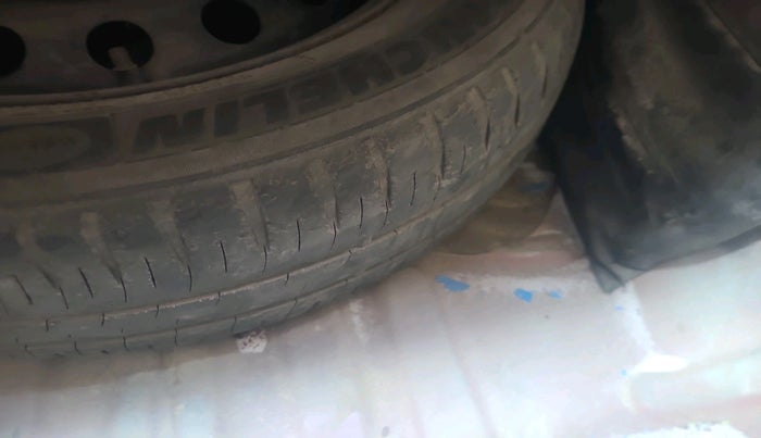 2011 Toyota Etios G, Petrol, Manual, 1,26,483 km, tyre