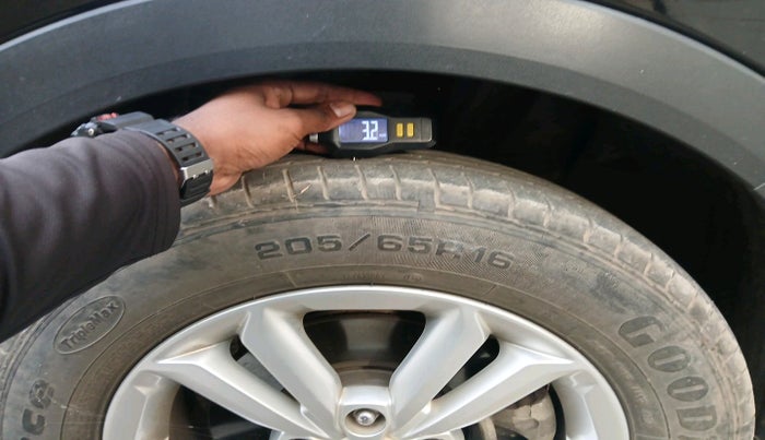 2017 Hyundai Creta SX PLUS 1.6 PETROL, Petrol, Manual, 31,403 km, tyre