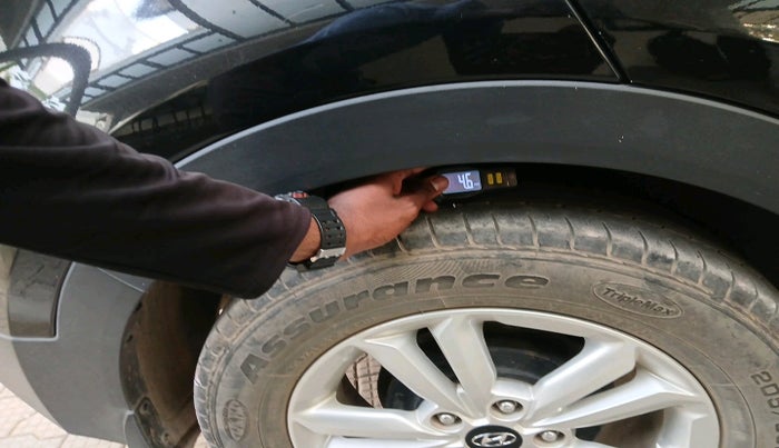 2017 Hyundai Creta SX PLUS 1.6 PETROL, Petrol, Manual, 31,403 km, tyre