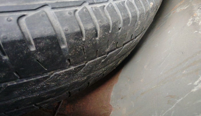 2012 Ford Figo ZXI 1.4 DIESEL, Diesel, Manual, 88,590 km, tyre