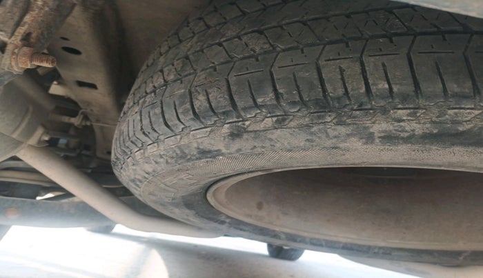 2013 Mahindra XUV500 W8, Diesel, Manual, 1,28,972 km, tyre