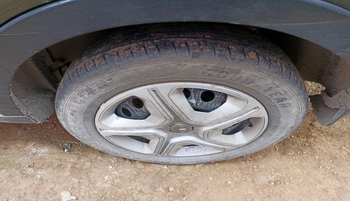 2022 Tata NEXON XM PETROL, Petrol, Manual, 49,267 km, tyre