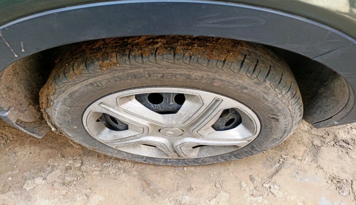 2022 Tata NEXON XM PETROL, Petrol, Manual, 49,267 km, tyre