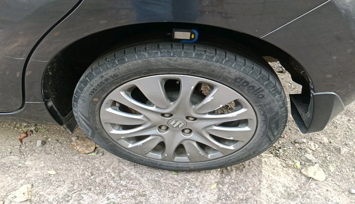 2017 Maruti Baleno ZETA CVT PETROL 1.2, Petrol, Automatic, 67,705 km, tyre