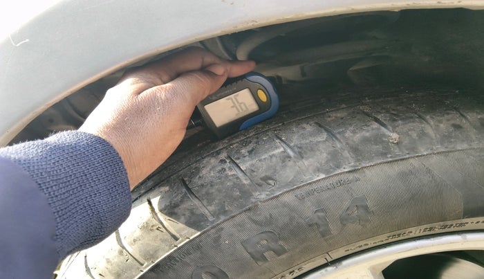 2011 Hyundai i20 ASTA 1.2, Petrol, Manual, 1,09,839 km, tyre