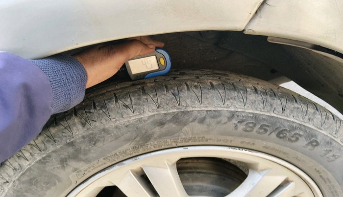 2011 Hyundai i20 ASTA 1.2, Petrol, Manual, 1,09,839 km, tyre