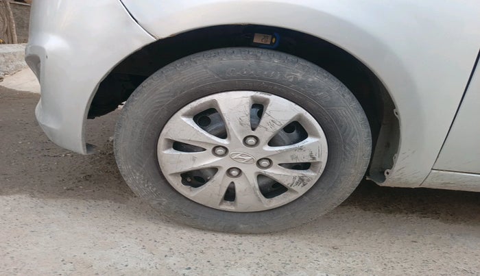 2012 Hyundai i10 MAGNA 1.2, Petrol, Manual, 1,25,968 km, tyre