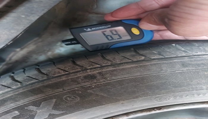 2013 Hyundai i10 MAGNA 1.1, Petrol, Manual, 71,435 km, tyre