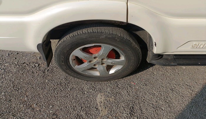 2017 Mahindra Scorpio S11 2WD, Diesel, Manual, 2,55,439 km, tyre