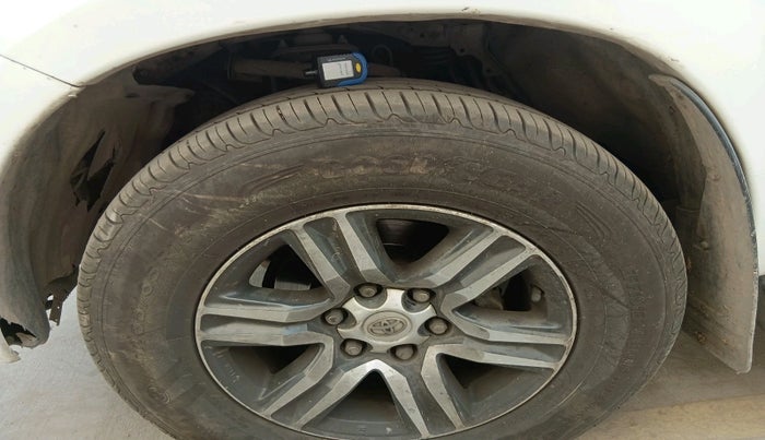 2012 Toyota Fortuner 3.0 4X2 AT, Diesel, Automatic, 1,92,013 km, tyre