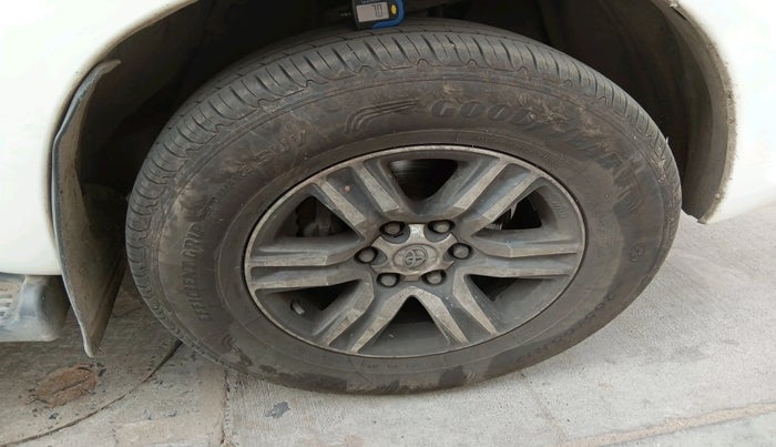 2012 Toyota Fortuner 3.0 4X2 AT, Diesel, Automatic, 1,92,013 km, tyre