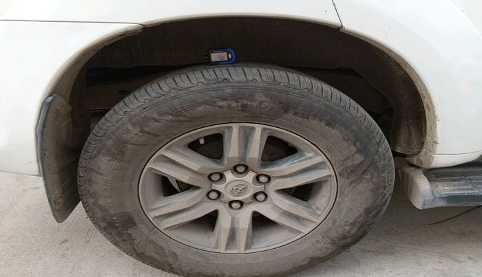 2012 Toyota Fortuner 3.0 4X2 AT, Diesel, Automatic, 1,92,013 km, tyre