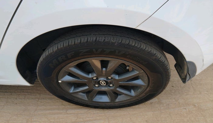 2020 Hyundai Elite i20 SPORTZ PLUS 1.2, Petrol, Manual, 1,26,034 km, tyre