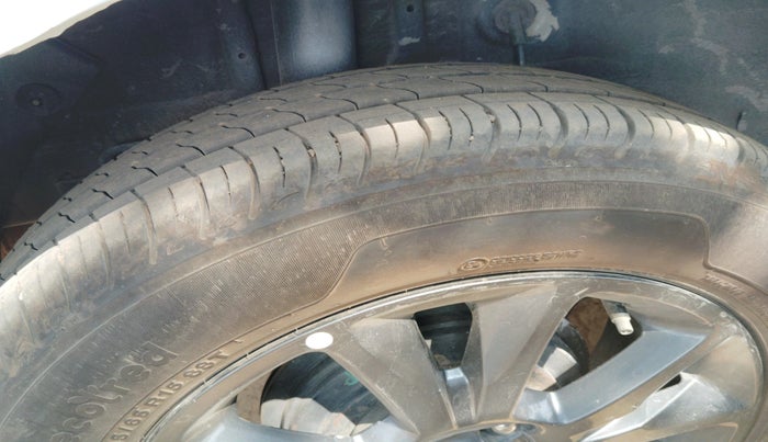 2020 Hyundai Elite i20 SPORTZ PLUS 1.2, Petrol, Manual, 1,26,034 km, tyre