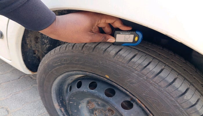 2012 Toyota Etios Liva GD, Diesel, Manual, 1,85,744 km, tyre