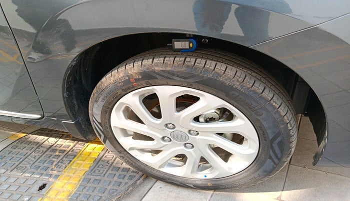 2025 Maruti Baleno ZETA PETROL 1.2, Petrol, Manual, 5,634 km, tyre