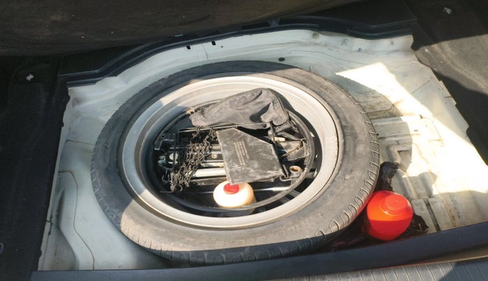 2012 Mercedes Benz E Class E 220 CDI ELEGANCE, Diesel, Automatic, 1,34,175 km, tyre