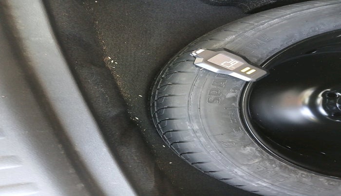 2024 BMW X1 sDrive18i M Sport, Petrol, Automatic, 33,106 km, tyre