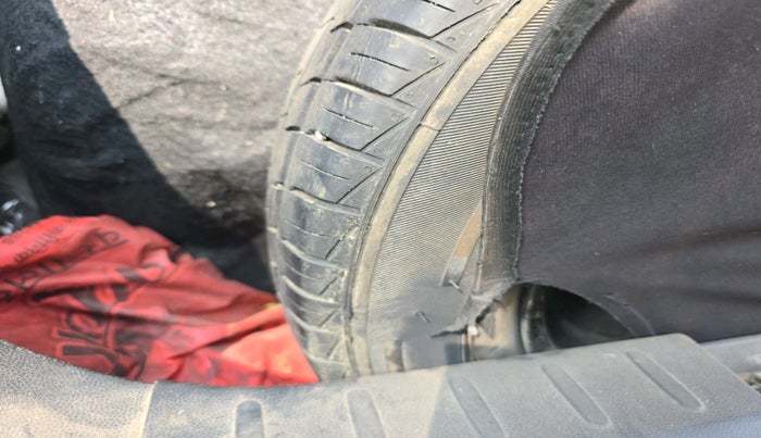 2022 Maruti Alto LXI O, Petrol, Manual, 65,323 km, tyre