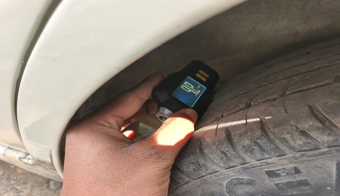 2012 Ford Figo ZXI 1.4 DIESEL, Diesel, Manual, 1,72,671 km, tyre