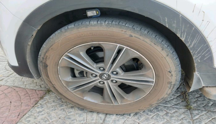 2017 Hyundai Creta SX PLUS AT 1.6 PETROL, Petrol, Automatic, 56,830 km, tyre