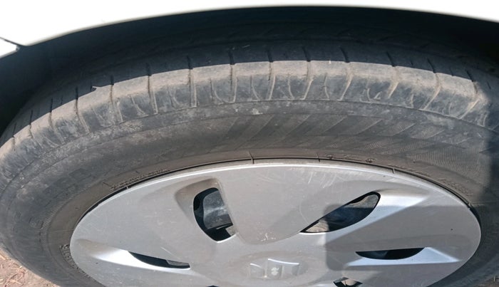 2015 Maruti Celerio VXI AMT, Petrol, Automatic, 1,26,669 km, tyre