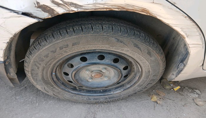 2011 Maruti Swift Dzire VXI, Petrol, Manual, 64,921 km, tyre