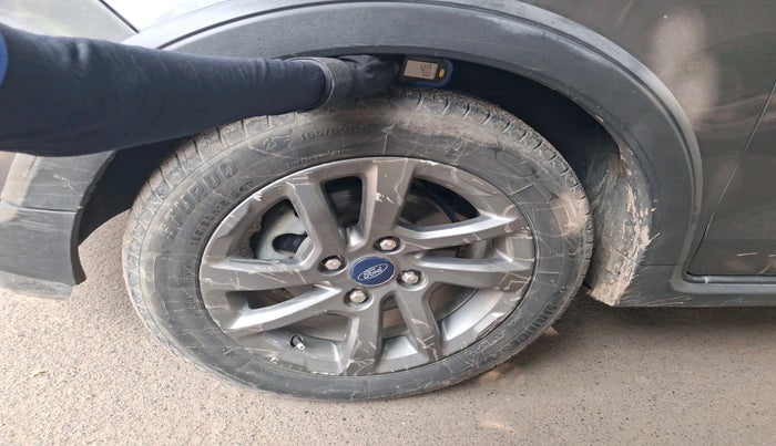 2018 Ford FREESTYLE TITANIUM 1.2 PETROL, Petrol, Manual, 1,27,849 km, tyre